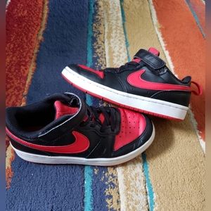 Nike shoes size 2Y Kids Red, black and white